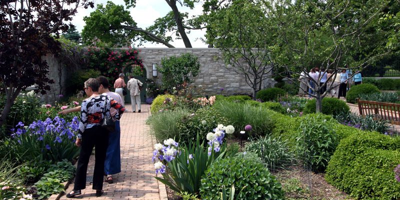Ewing and Muriel Kauffman Memorial Garden – Image_1
