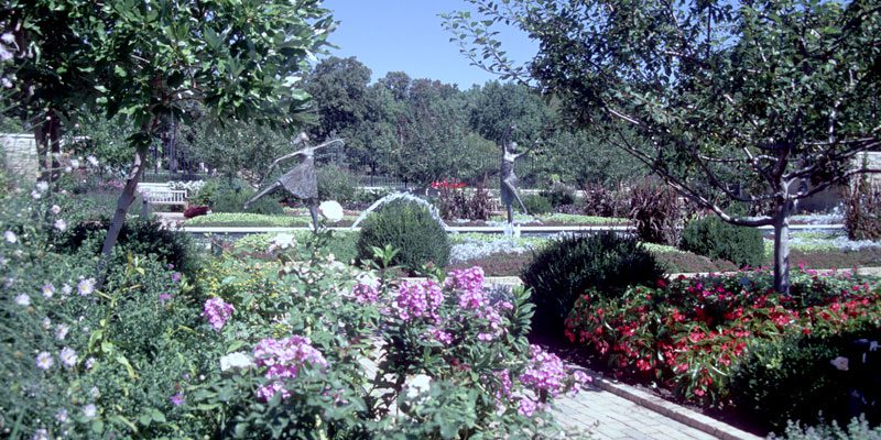 Ewing and Muriel Kauffman Memorial Garden – Image_2