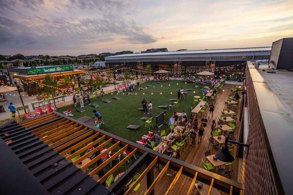 Chicken N Pickle – Overland Park – Image_1