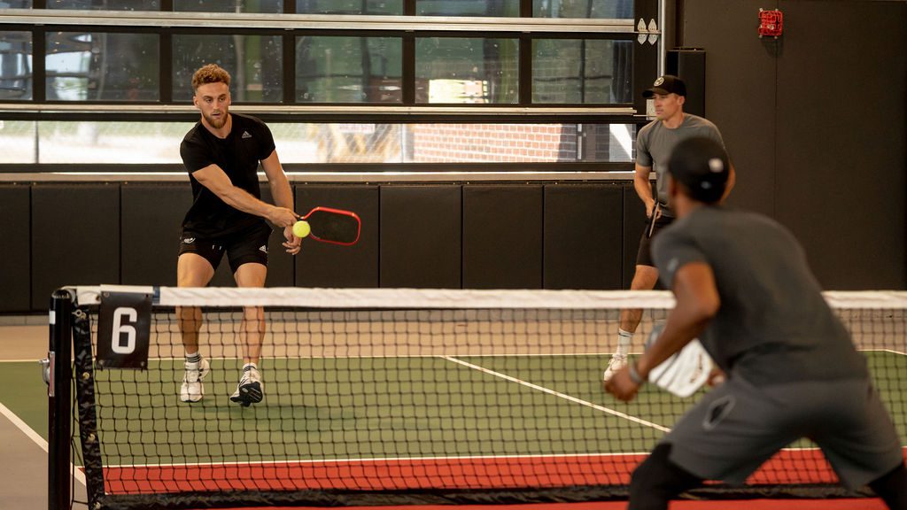 Chicken N Pickle – Kansas City – Logo_1