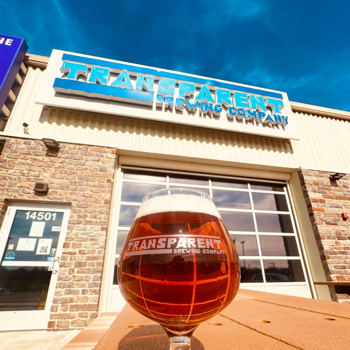 Happy Hour at Transparent – Event_Image [EVENT]