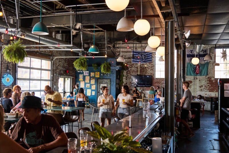 Strange Days Brewing Co – Pilsen Photo Co-op (30)